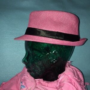 𝅺FEDORA straw brim hat pink with black silky ribbon lined size OS